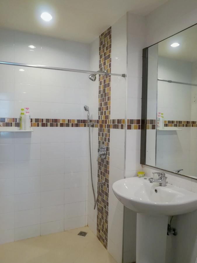 מלון קראבי K.M. House מראה חיצוני תמונה