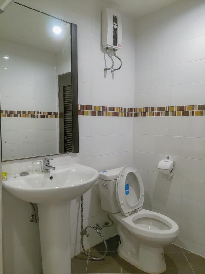 מלון קראבי K.M. House מראה חיצוני תמונה