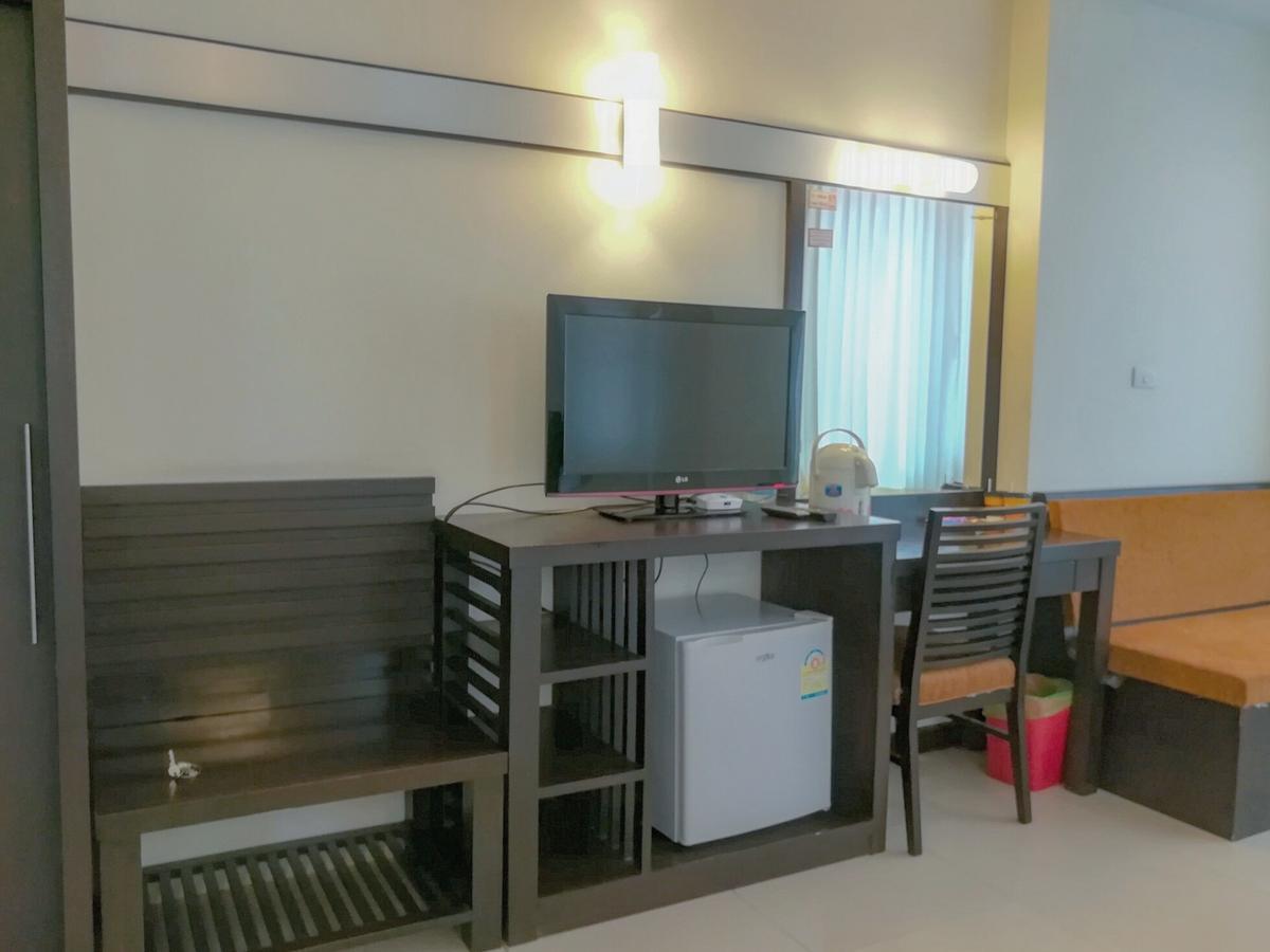 מלון קראבי K.M. House מראה חיצוני תמונה