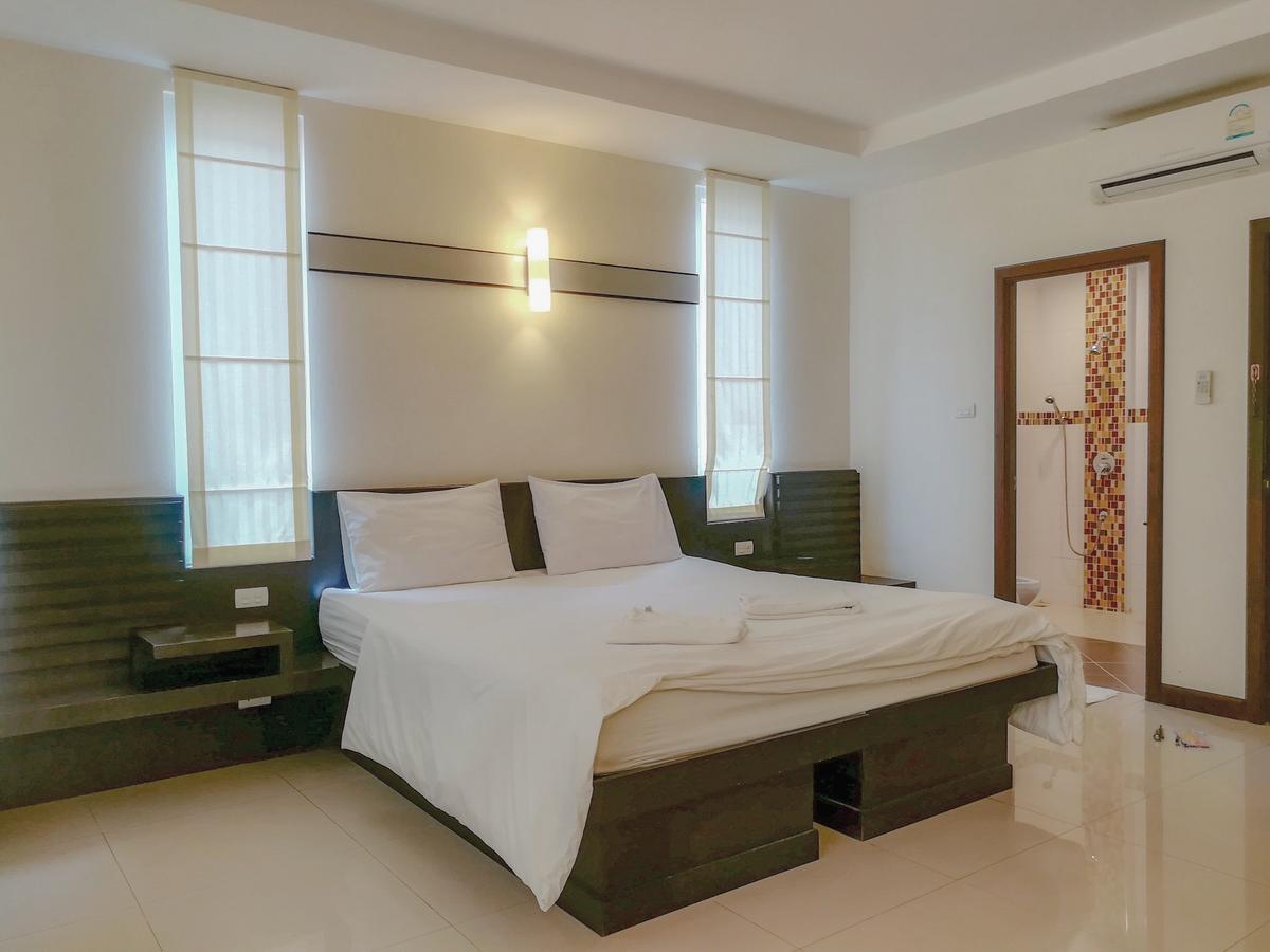 מלון קראבי K.M. House מראה חיצוני תמונה