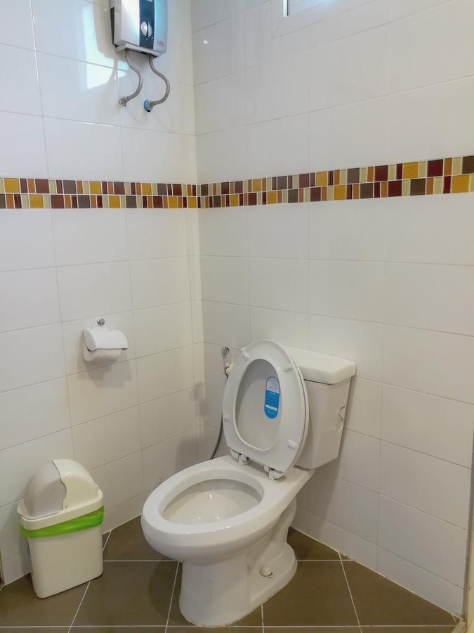 מלון קראבי K.M. House מראה חיצוני תמונה