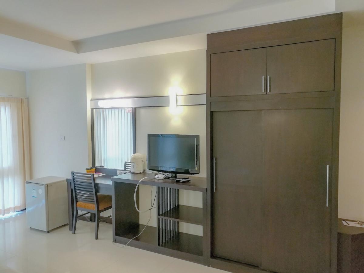 מלון קראבי K.M. House מראה חיצוני תמונה